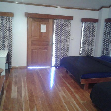 Blue Light Hotel Нанди Экстерьер фото